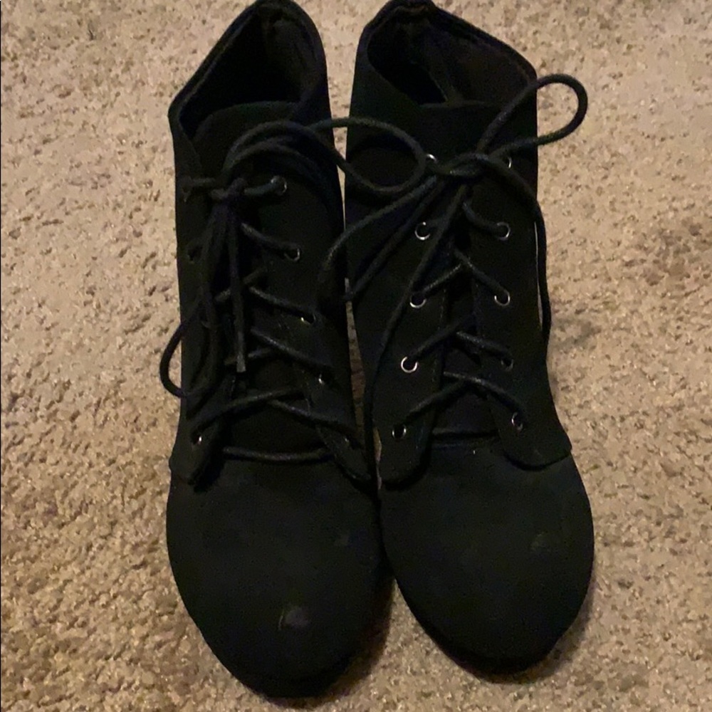 Heel booties